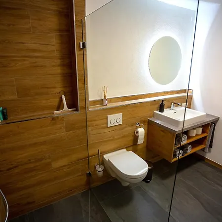 - Gutshof * Duerrhof